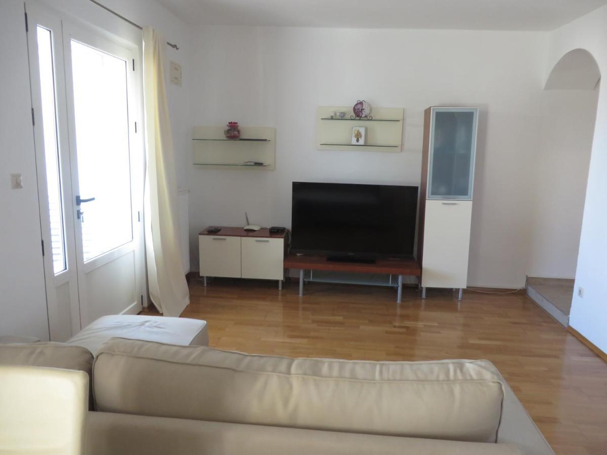 Apartments Tonka Pakoštane Екстериор снимка