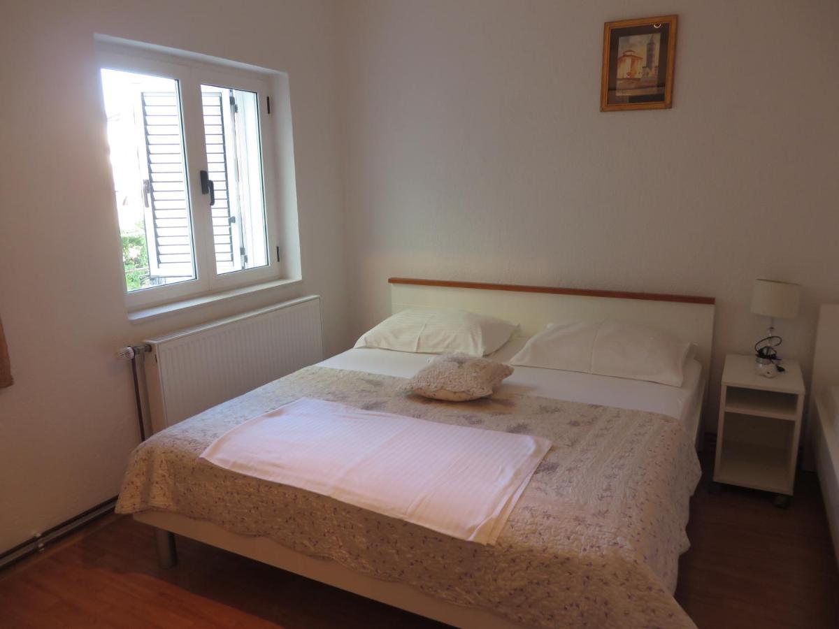 Apartments Tonka Pakoštane Екстериор снимка
