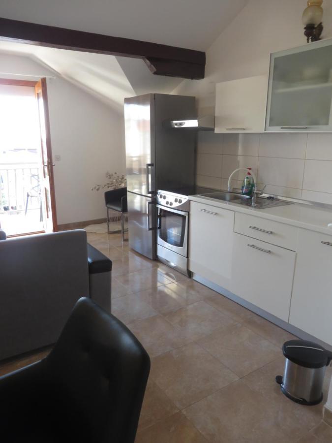 Apartments Tonka Pakoštane Екстериор снимка