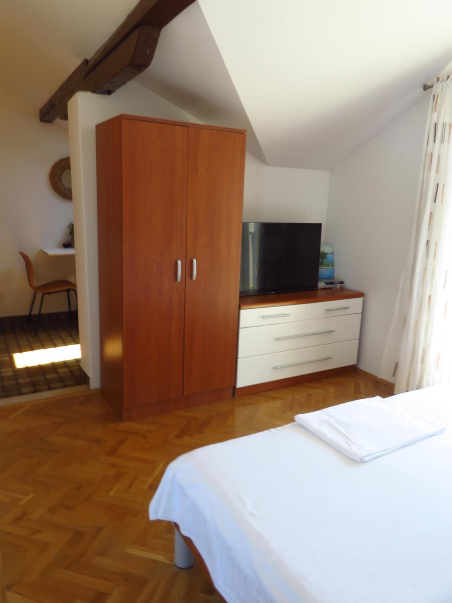 Apartments Tonka Pakoštane Стая снимка