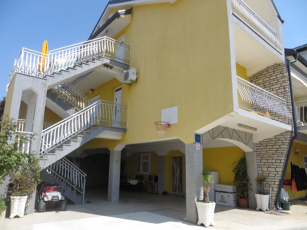 Apartments Tonka Pakoštane Екстериор снимка