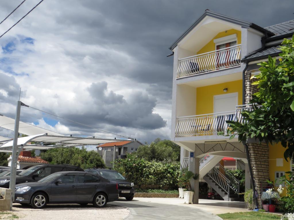 Apartments Tonka Pakoštane Екстериор снимка