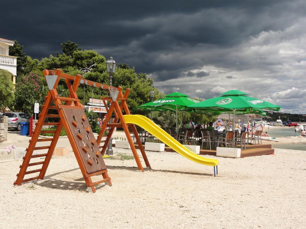 Apartments Tonka Pakoštane Екстериор снимка